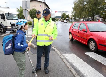VARNA POT V ŠOLO ZŠAM 05 FOTO LJUBO VUKELIČ